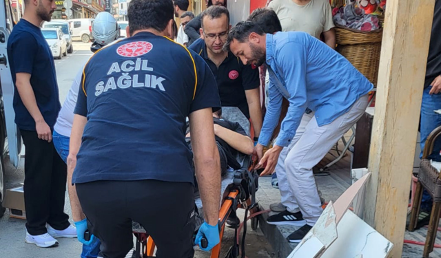 Bıçaklı Kavga: 1 Yaralı