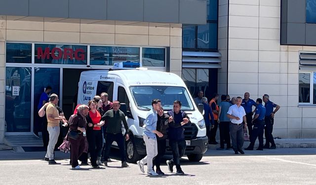 Evinde Ölü Bulunan 7 Aylık Hamile Hemşireye Gözyaşlarıyla Veda