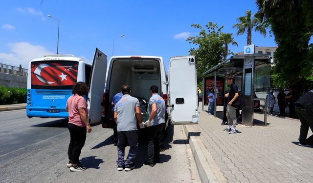 Otobüs Durağındaki Bankta Ölü Bulundu