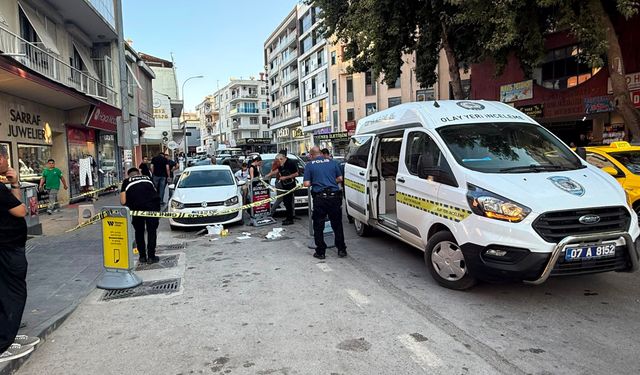 Doğum Günü Pastasıyla Yürürken Saldırıya Uğradı
