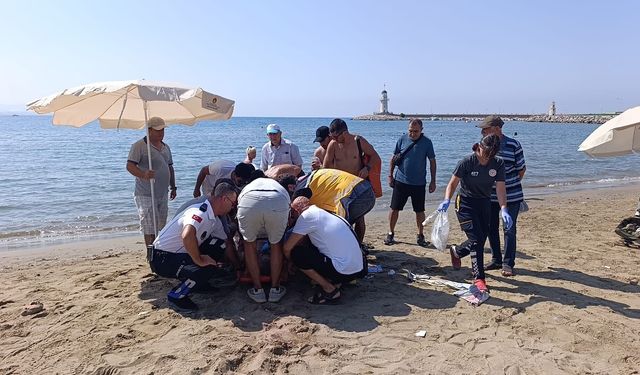 Denizde boğulma tehlikesi geçiren yaşlı adam kurtarıldı