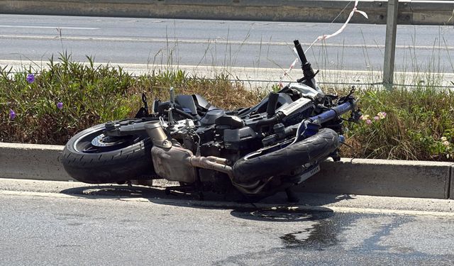 Kamyonetle Çarpışan Motosikletli Öldü
