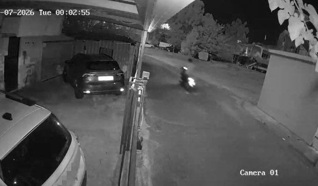 Gece yarısı patlayan havai fişek mahalleyi ayağa kaldırdı