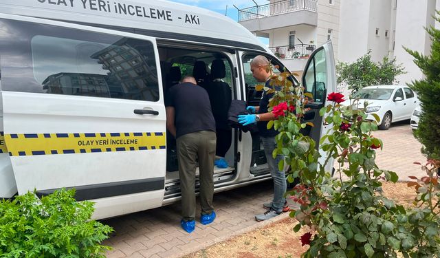 Antalya’da bir kadın evinde ölü bulundu