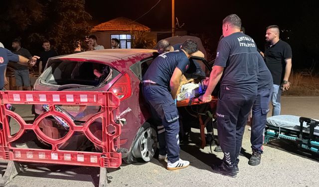 Gazipaşa'da otomobil takla attı