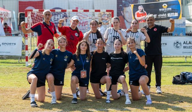 Alanya'da hentbol şöleni sona erdi