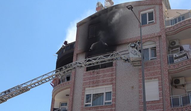 Antalya’da daire yangını: 1’i bebek 5 kişi etkilendi