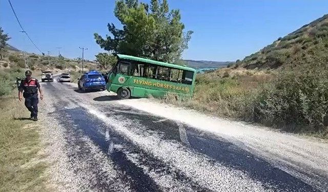 Manavgat'ta safari aracı kaza yaptı: 2 yaralı