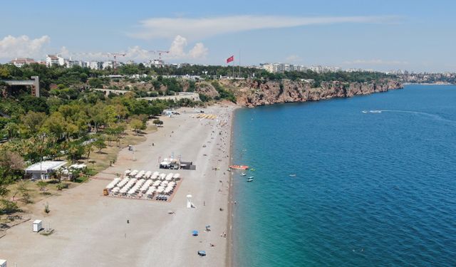 Antalya'da "Dumansız Plaj" uygulaması için yeni genelge