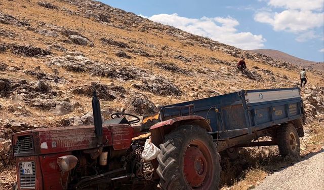 Traktör sürücüsü yaşlı adam kazada hayatını kaybetti
