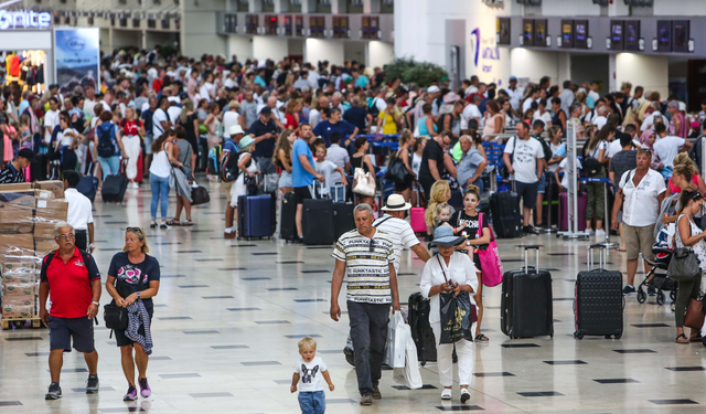Antalya Havalimanı'nda yolcu sayısı 19 milyonu aştı