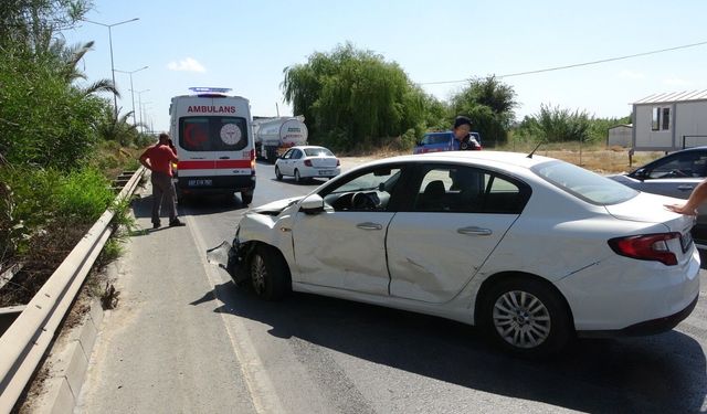 Akaryakıt tankeri otomobille çarpıştı