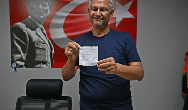 3,5 yıl sonra gelen vefa: Annesinin cenazesini taşıyan ekiplere teşekkür