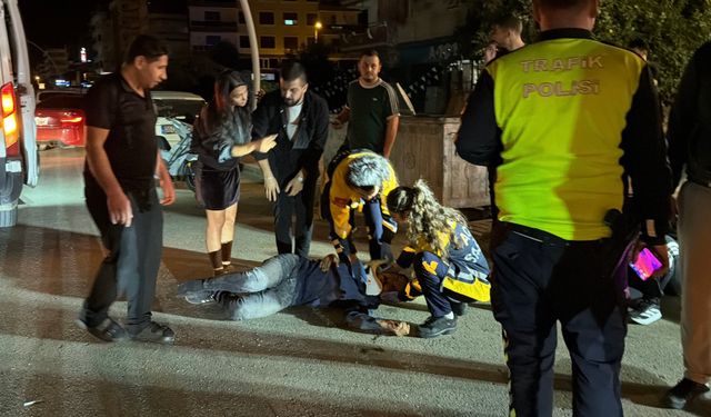 Gazipaşa'da alkollü motosiklet sürücüsü otomobile çarptı