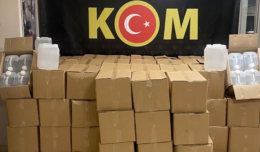 Antalya'da 7 bin litre kaçak alkol ele geçirildi