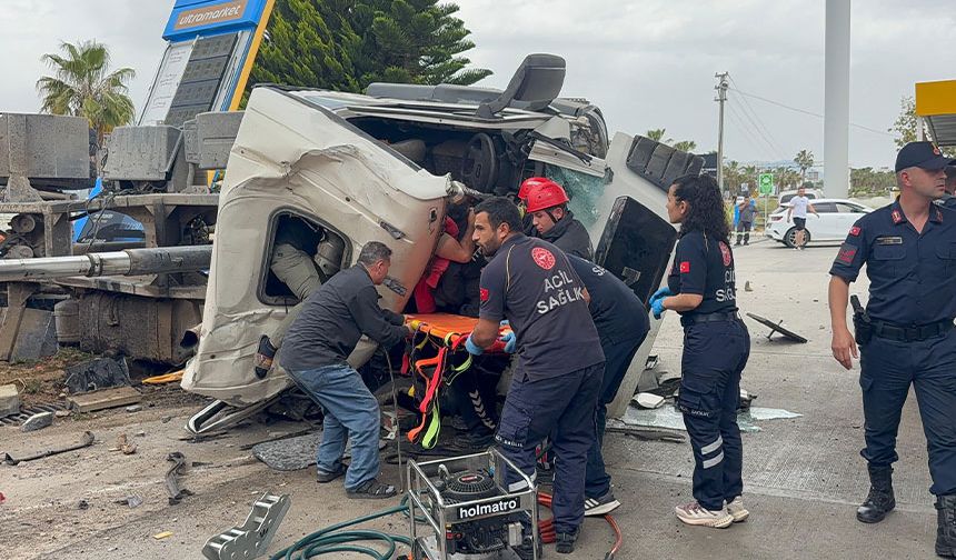 Zift yüklü kamyon ortalığı savaş alanına çevirdi