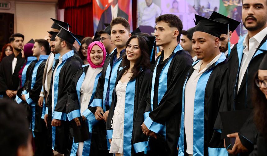 Alanya Üniversitesi'nde mezuniyet