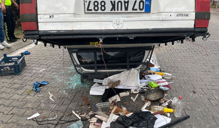 Alanya'da kamyonet kazası
