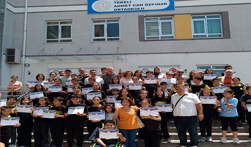 Tekeli'den bursluluk sınavında büyük başarı