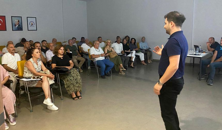 Muratpaşa Muhtarlarına 'Tebligat Yazma Eğitimi'