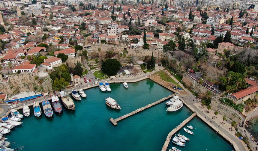 Antalya’da Fiyat İndirimine Rağmen Otellerde Doluluk Beklentiyi Karşılamadı