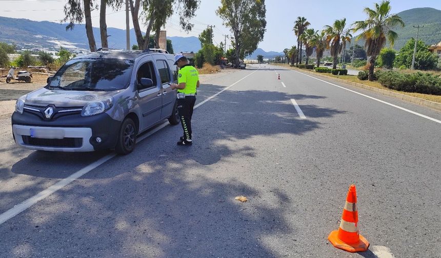 Antalya’da 1 Haftada 57 Bin Araç Denetlendi, 16 Bin Sürücüye Ceza