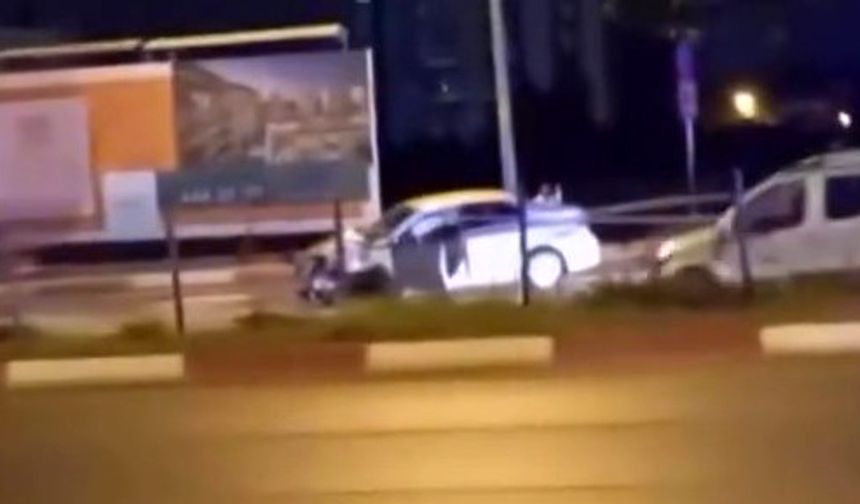 Kaldırımda Yürüyen Baba ve Oğul, Otomobilin Çarpmasıyla Hayatını Kaybetti