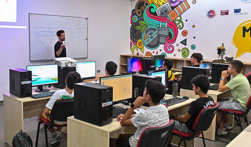 Muratpaşa Belediyesi'nden Robotik-Kodlama Eğitimleri
