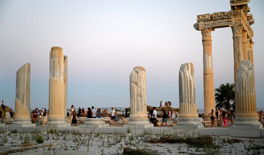 Antalya'ya Gelen Turist Sayısı 9 Milyonu Aştı
