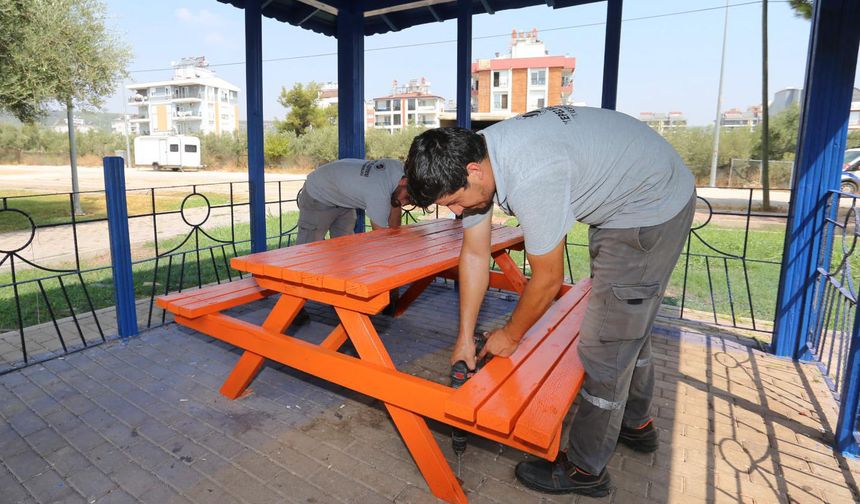 Kepez Belediyesi'nden Park Yenileme Çalışması