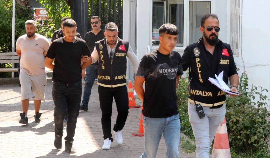 Düğünde Bıçaklı Kavga: Bir Genç Yaşamını Yitirdi