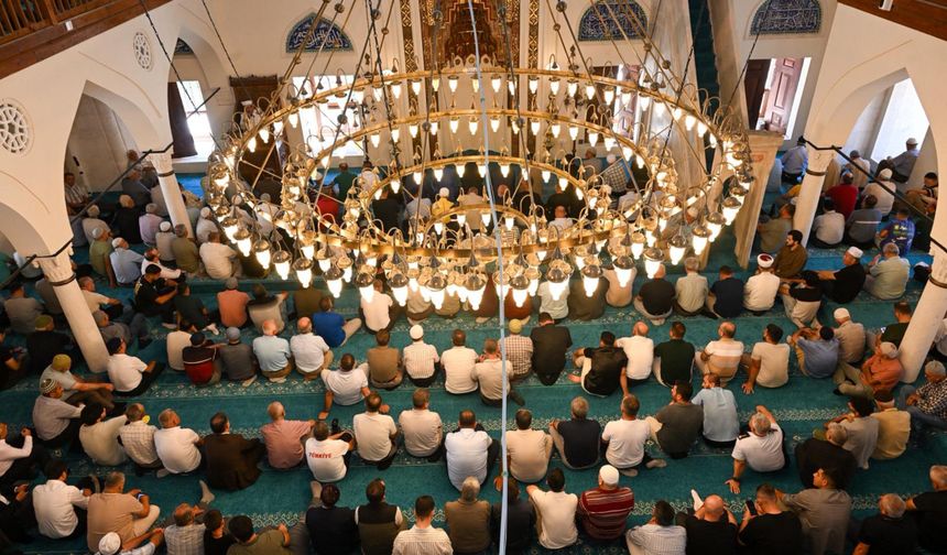 Tarihi Ömer Paşa Camii Restorasyon Sonrası Yeniden Açıldı