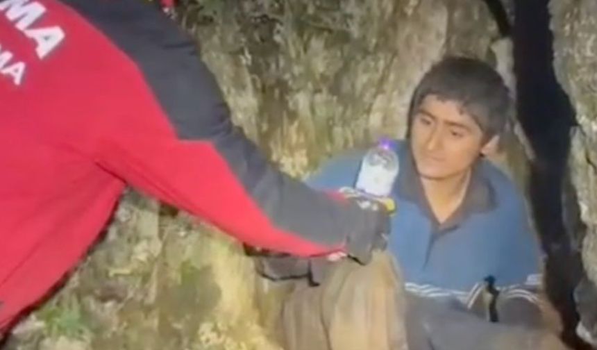 Yaşam İçin Son Çığlığı 4'üncü Gün Duyuldu: Dağın Zirvesinde Mahsur Kalan Genç İçin Ekipler Seferber Oldu