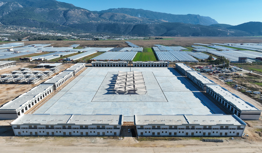 Kınık Toptancı Hal Kompleksi Ticaretin Kalbi Olacak