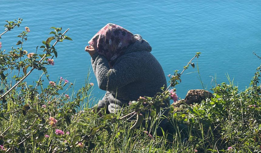Bakımevindeki Otizmli Oğlu Başka Şehre Nakledilmesin Diye Falezlere Çıktı