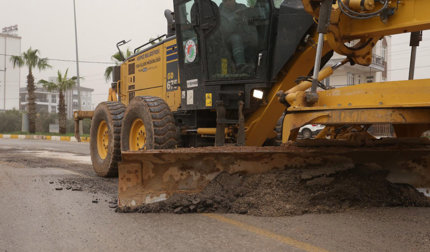 Kepez’de Yağmur Sonrası Yollara Hızlı Müdahale