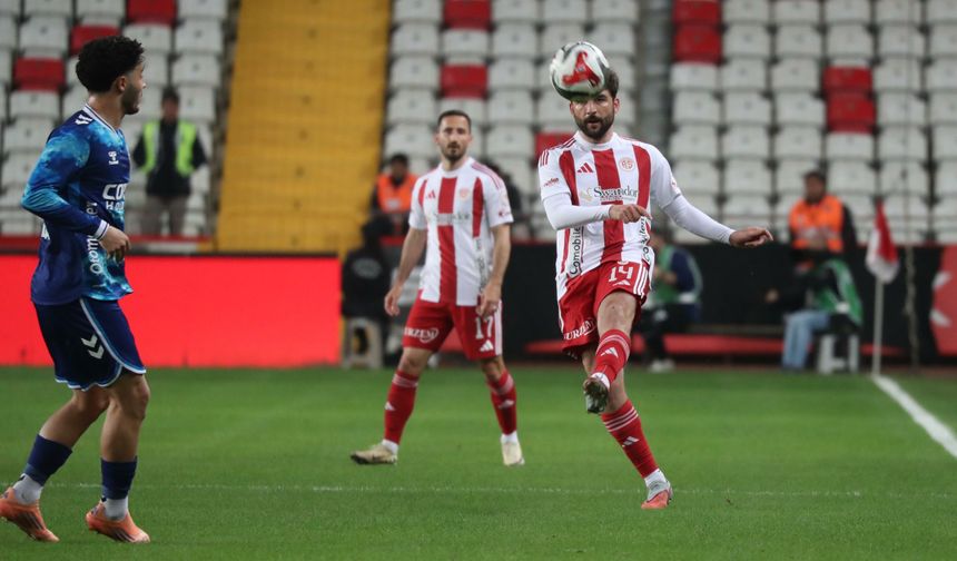 Hesap.com Antalyaspor, Kupaya Puansız Veda Etti