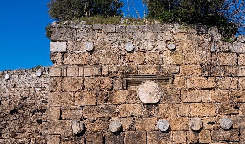 Kaleiçi'nde, Selçuklu'nun Kayıp Kitabeleri Bulundu