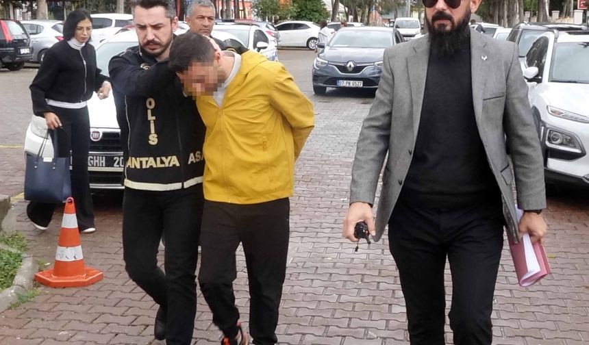 'Kız Arkadaşımla Neden Görüşüyorsun' Tartışmasında Yaralandı