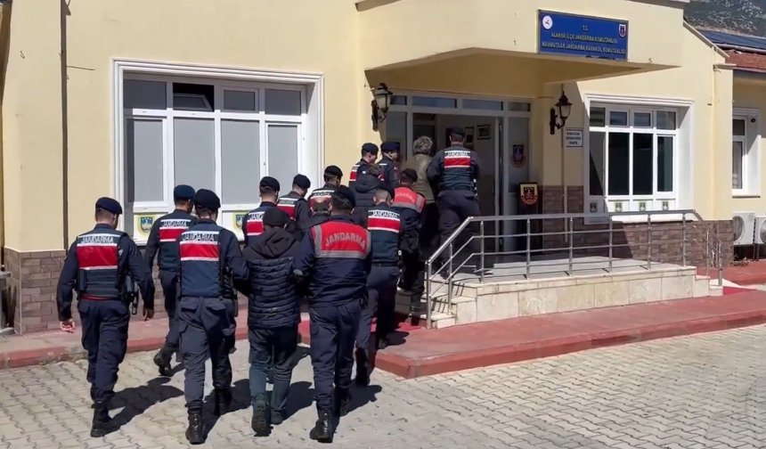 Uyş. Operasyonu: 425 Bin Sentetik Hap Ele Geçirildi