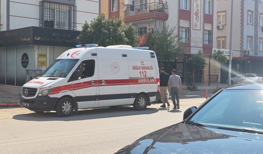 Husumetli Akrabalar Arasında Bıçaklı Kavga: 2 Yaralı