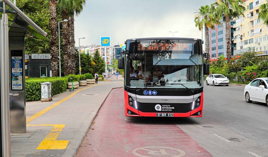 Büyükşehir'in Toplu Ulaşım Araçları 1 Mayıs'ta Ücretsiz