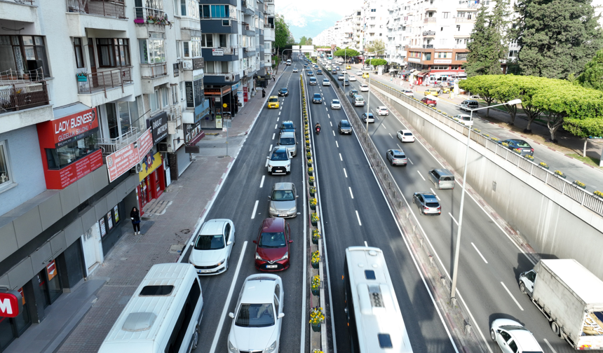 100. Yıl Bulvarı'nda 5. Etap Asfalt Çalışması Tamamlandı