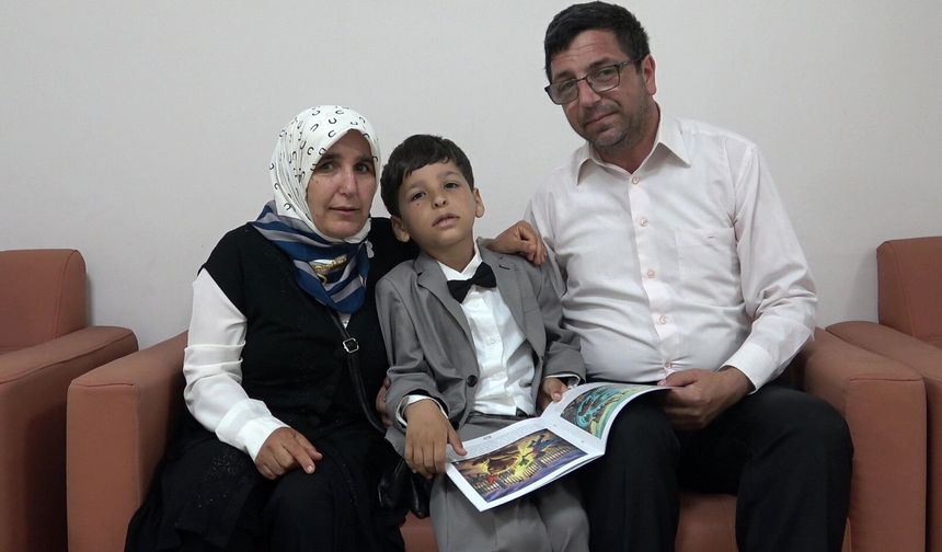 6 Yaşındaki Otizmli Minik, Hayal Dünyasını Kitaba Dönüştürdü