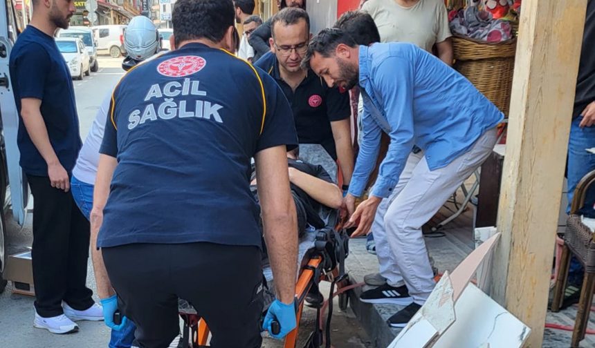 Bıçaklı Kavga: 1 Yaralı