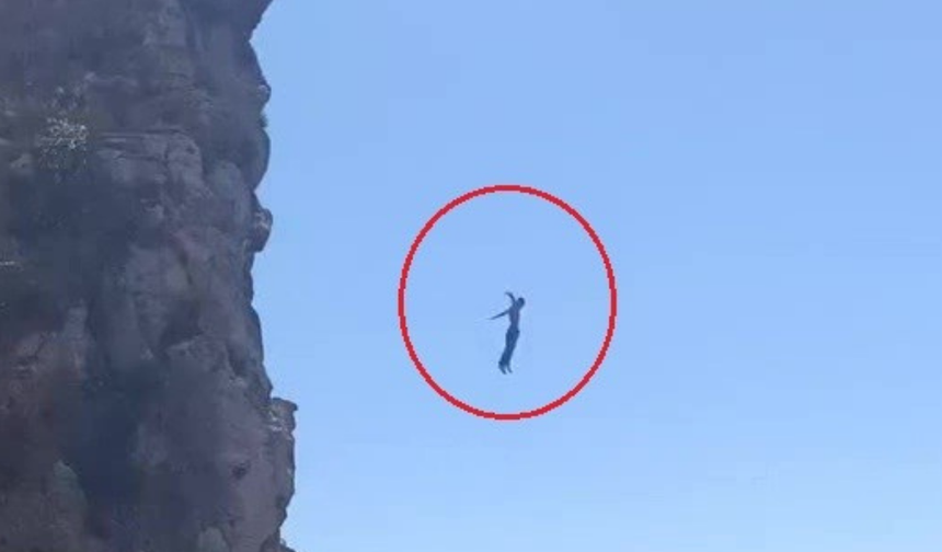 40 Metrelik Falezlerden Atlayış Az Kalsın Faciayla Sonuçlanıyordu