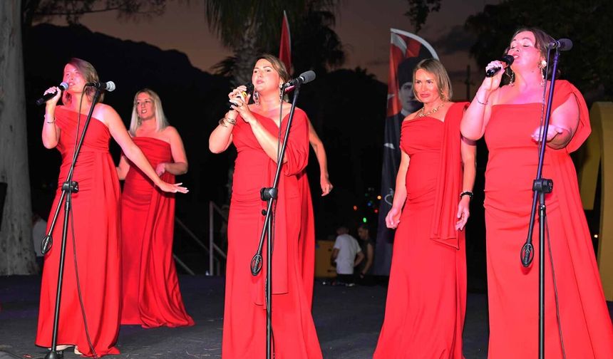 Barış ve dostluk için Kemer’de anlamlı konser