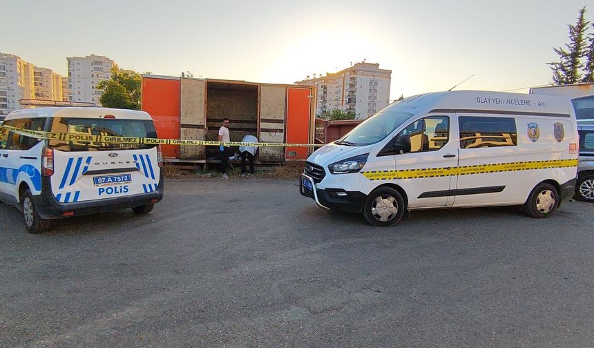 Yaşamını sürdürdüğü konteynerin yanında ölü bulundu