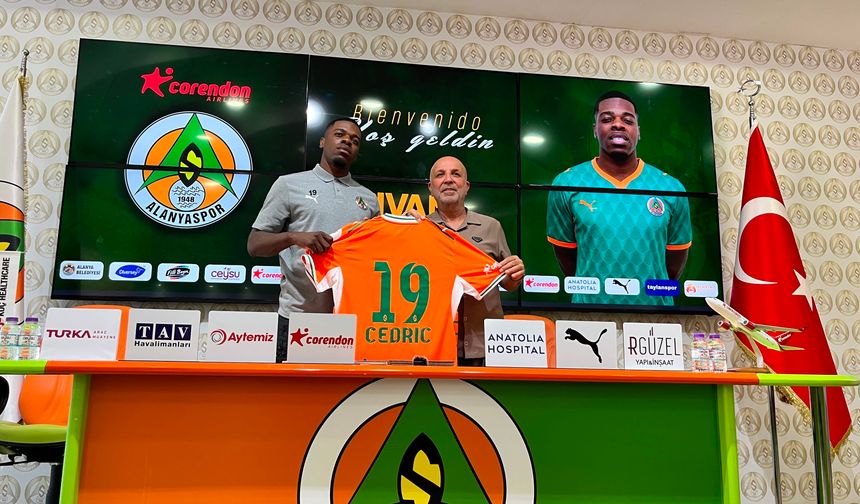 Corendon Alanyaspor, Ivan Cedric’i kadrosuna kattı
