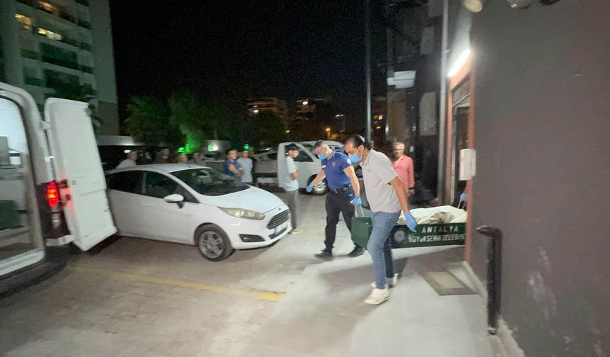 Antalya'da Norveç asıllı yaşlı adam evinde ölü bulundu